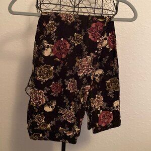 Torrid skull and rose women’s leggings size 2